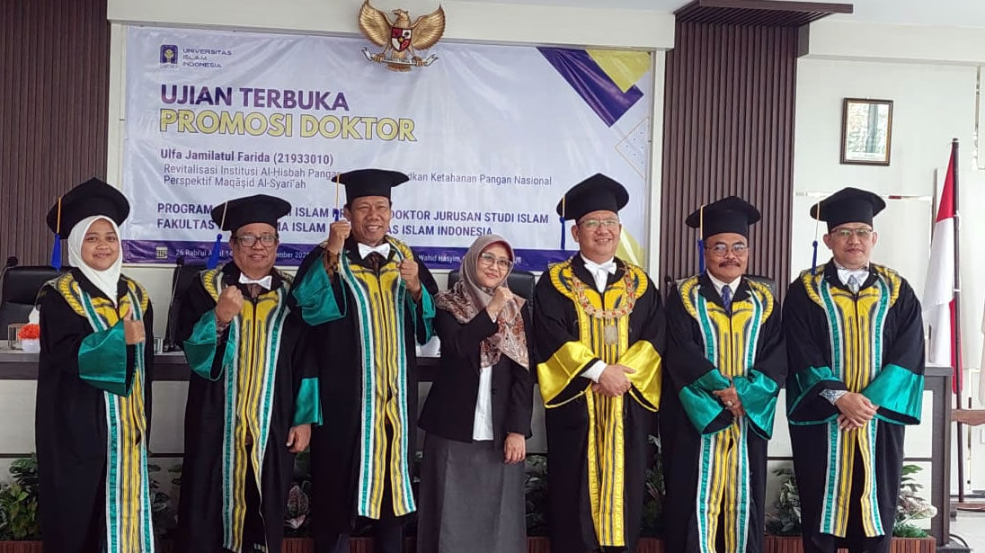 Ulfa Jamilatul Farida, Tenaga Ahli Ketua DPRD Kutai Timur raih gelar doktor di FIAI UII (foto: Firnas)